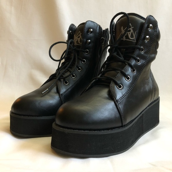 YRU Platform Boots - Picture 1 of 4